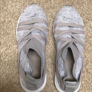 Eileen Fisher pull on tennis shoes